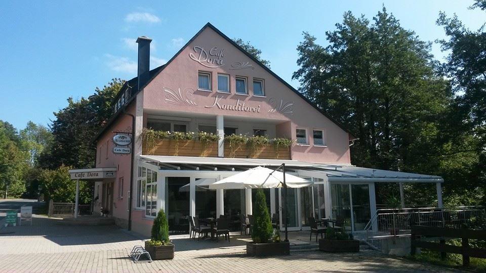 Hotel Konditorei Cafe Dora 뮨흐베르크 외부 사진